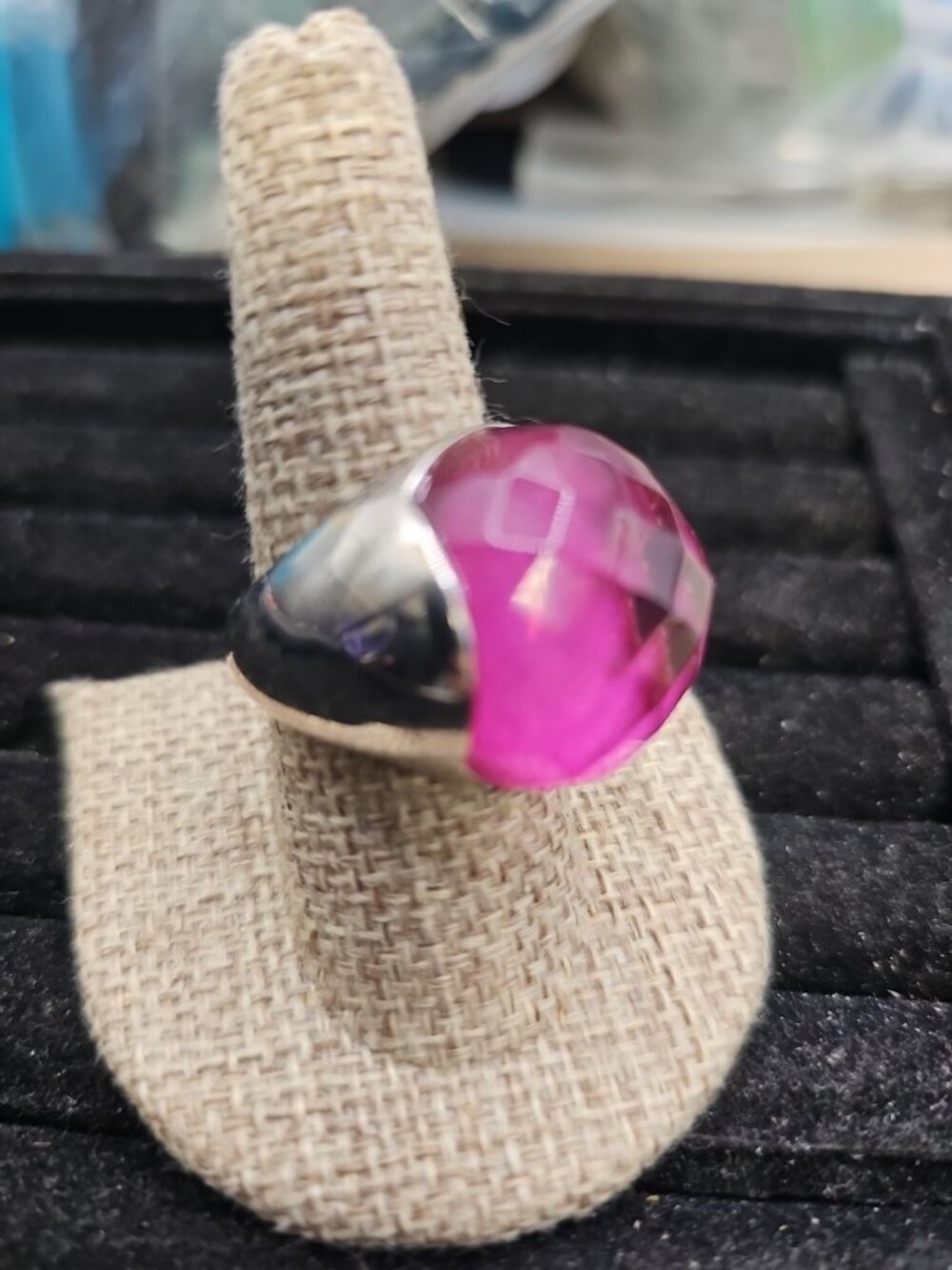 Ring Size 8.5 Silvertone With Pink Stone Avon Mark - Picture 5 of 6